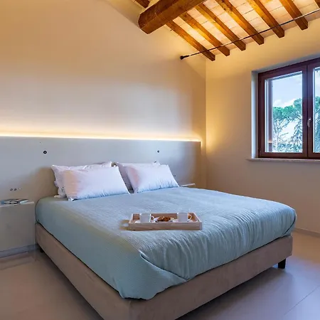 Poggio Ambrato 18, Emma Villa
